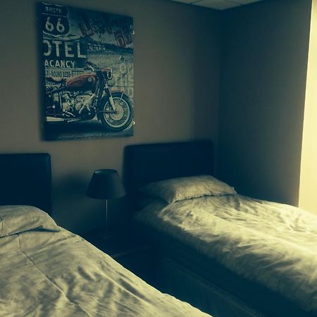 Coach & Horses Bed & Breakfast Tredegar Екстериор снимка