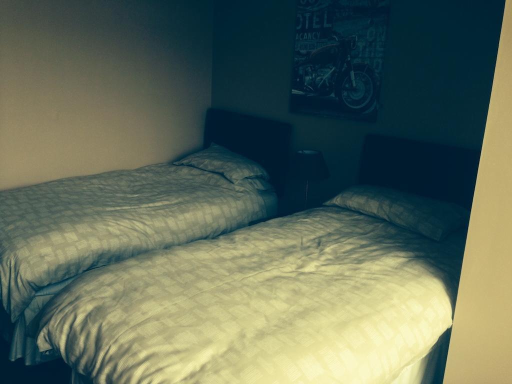 Coach & Horses Bed & Breakfast Tredegar Екстериор снимка